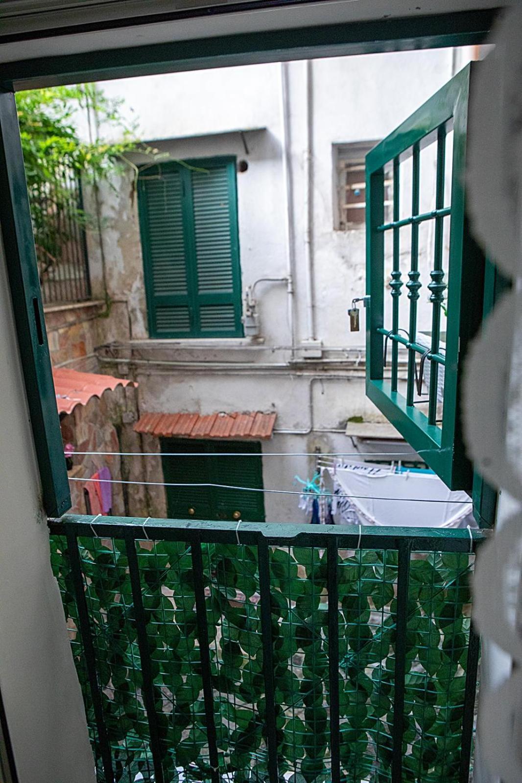 La Casetta Dei Miracoli Napels Buitenkant foto